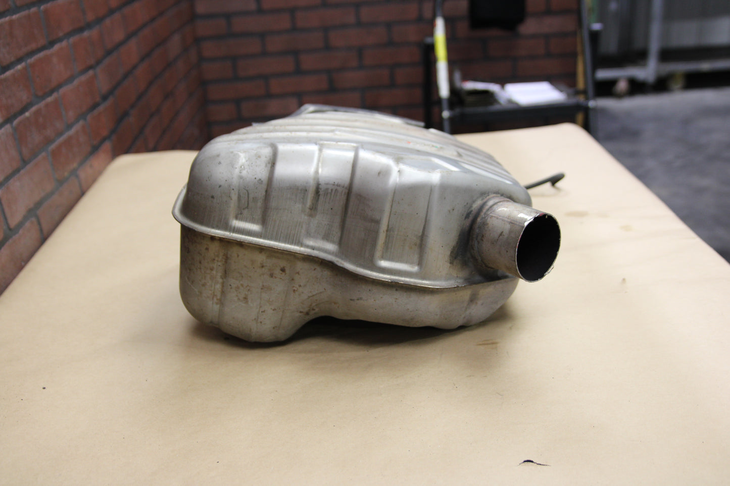 2013-2018 Audi A8 S8 4.0L Left Exhaust Muffler W/ Hanger OEM 4H0 253 611 Q 159k