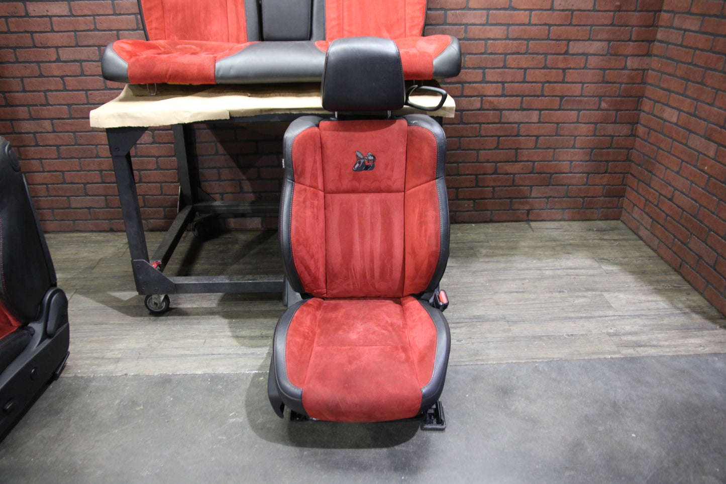 15-23 OEM SRT Challenger Scat Pack Red Alcantara Leather Seat Set Front Rear