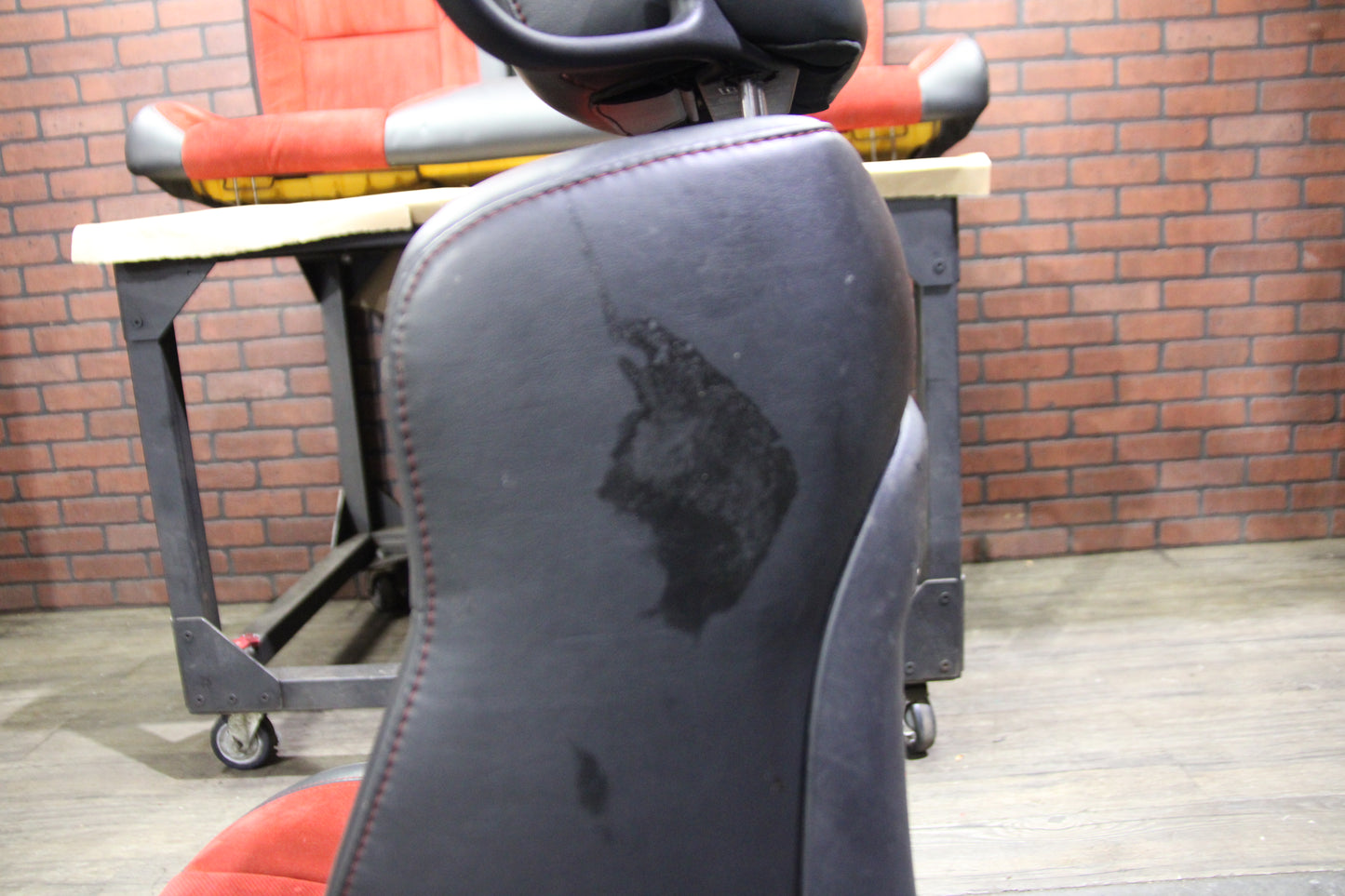 15-23 OEM SRT Challenger Scat Pack Red Alcantara Leather Seat Set Front Rear