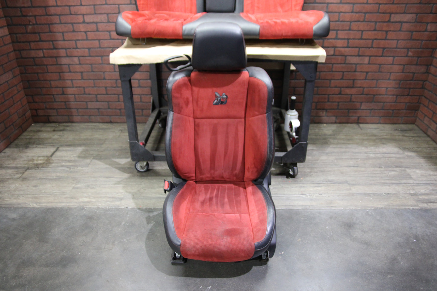 15-23 OEM SRT Challenger Scat Pack Red Alcantara Leather Seat Set Front Rear