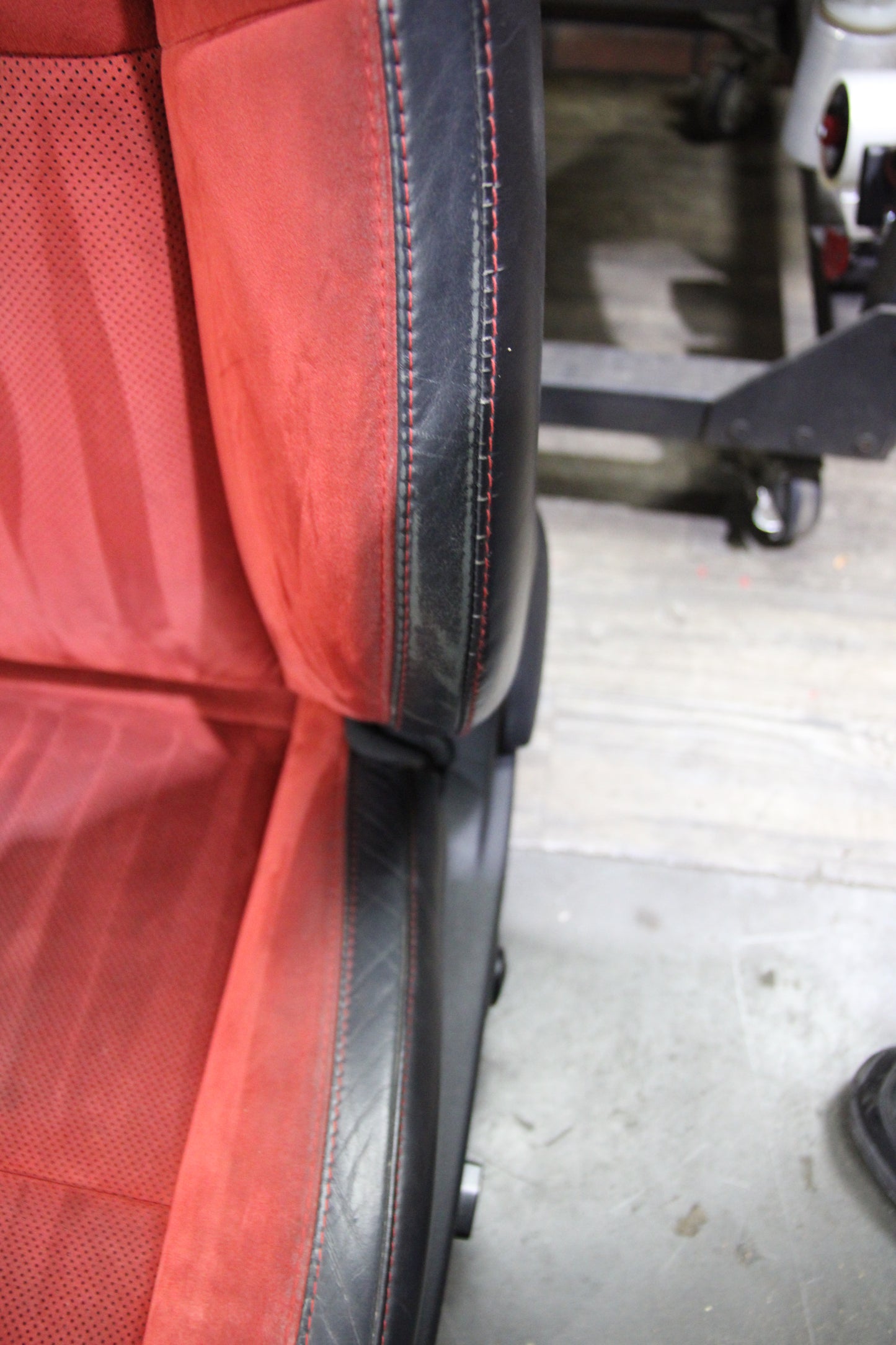 15-23 OEM SRT Challenger Scat Pack Red Alcantara Leather Seat Set Front Rear