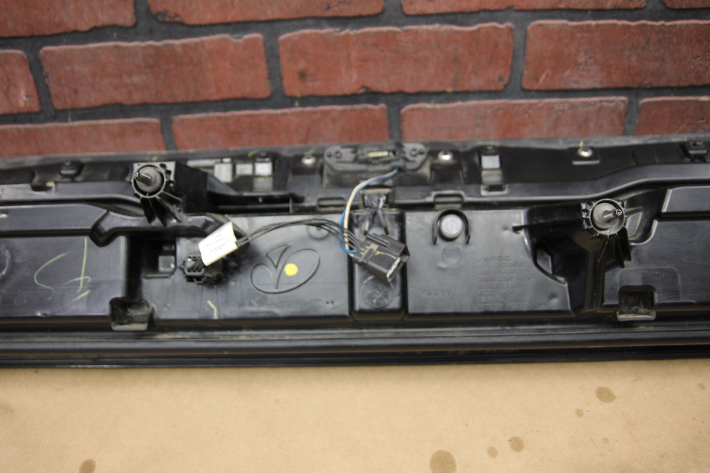 2015-2023 Dodge Challenger Rear Center Tail Light Backup Lamp 68419751AB OEM