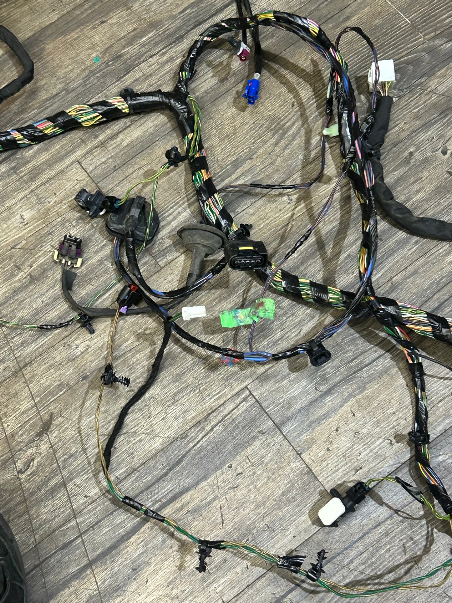 2018 Dodge Challenger 392 Scat Pack 6.4L Body Wiring Harness Fuse Box OEM