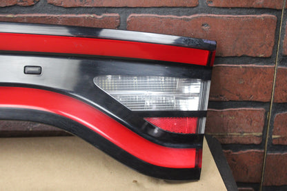 2015-2023 DODGE CHARGER SCAT CENTER TAIL LIGHT OEM TRUNK LED 68398666AB DAMAGED