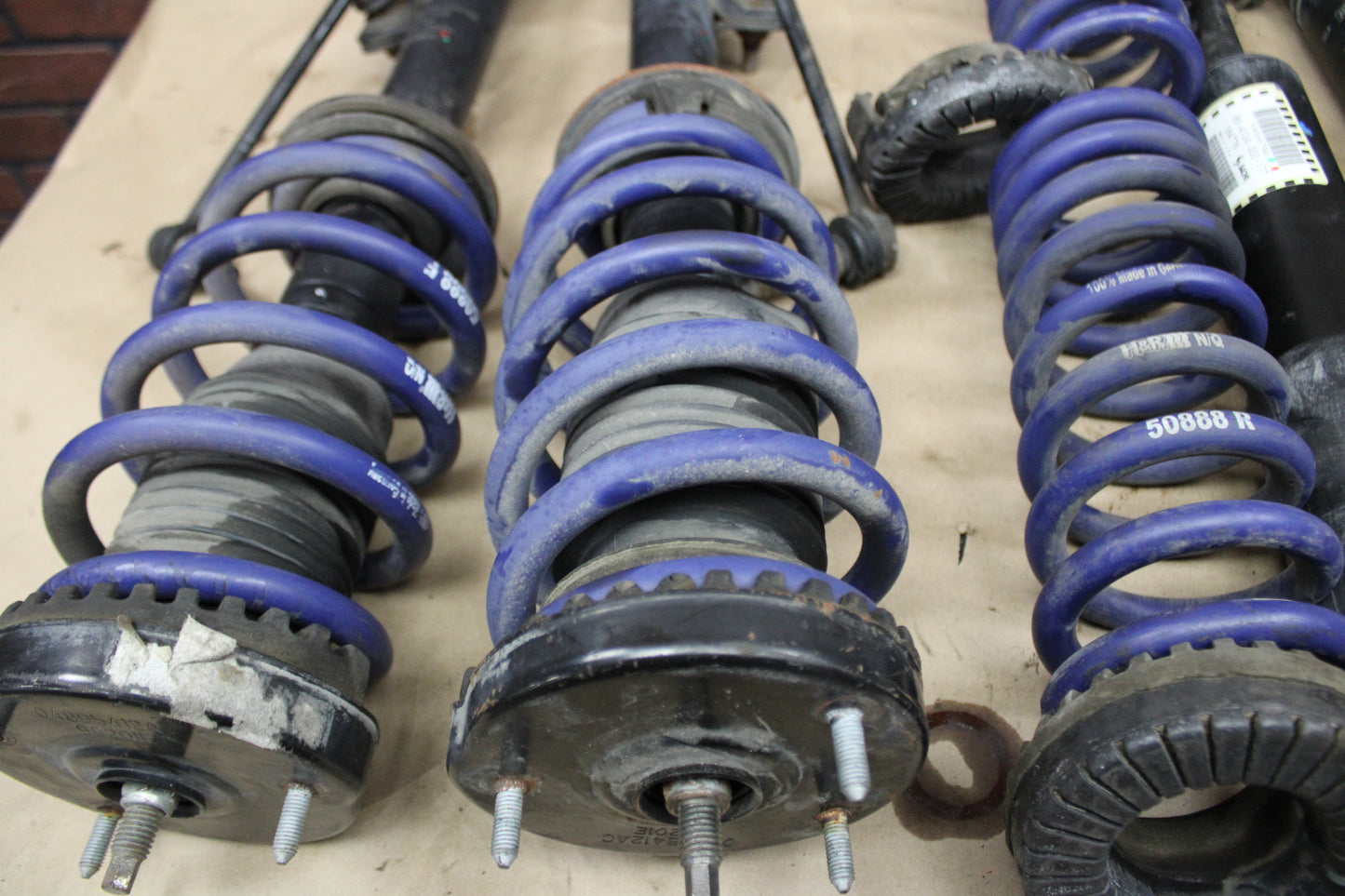 2007 Dodge Charger Full Front Rear LH RH Suspension Shock Absorber Strut Set
