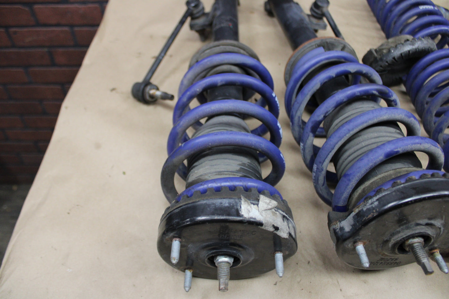 2007 Dodge Charger Full Front Rear LH RH Suspension Shock Absorber Strut Set