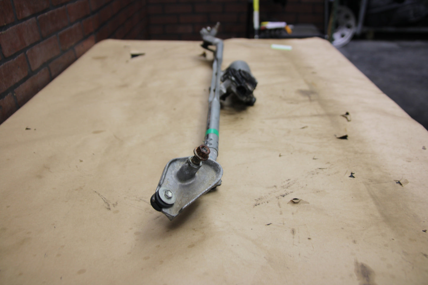 2008 - 2023 DODGE CHALLENGER WINDSHIELD WIPER LINKAGE W/ MOTOR OEM 05028756AD