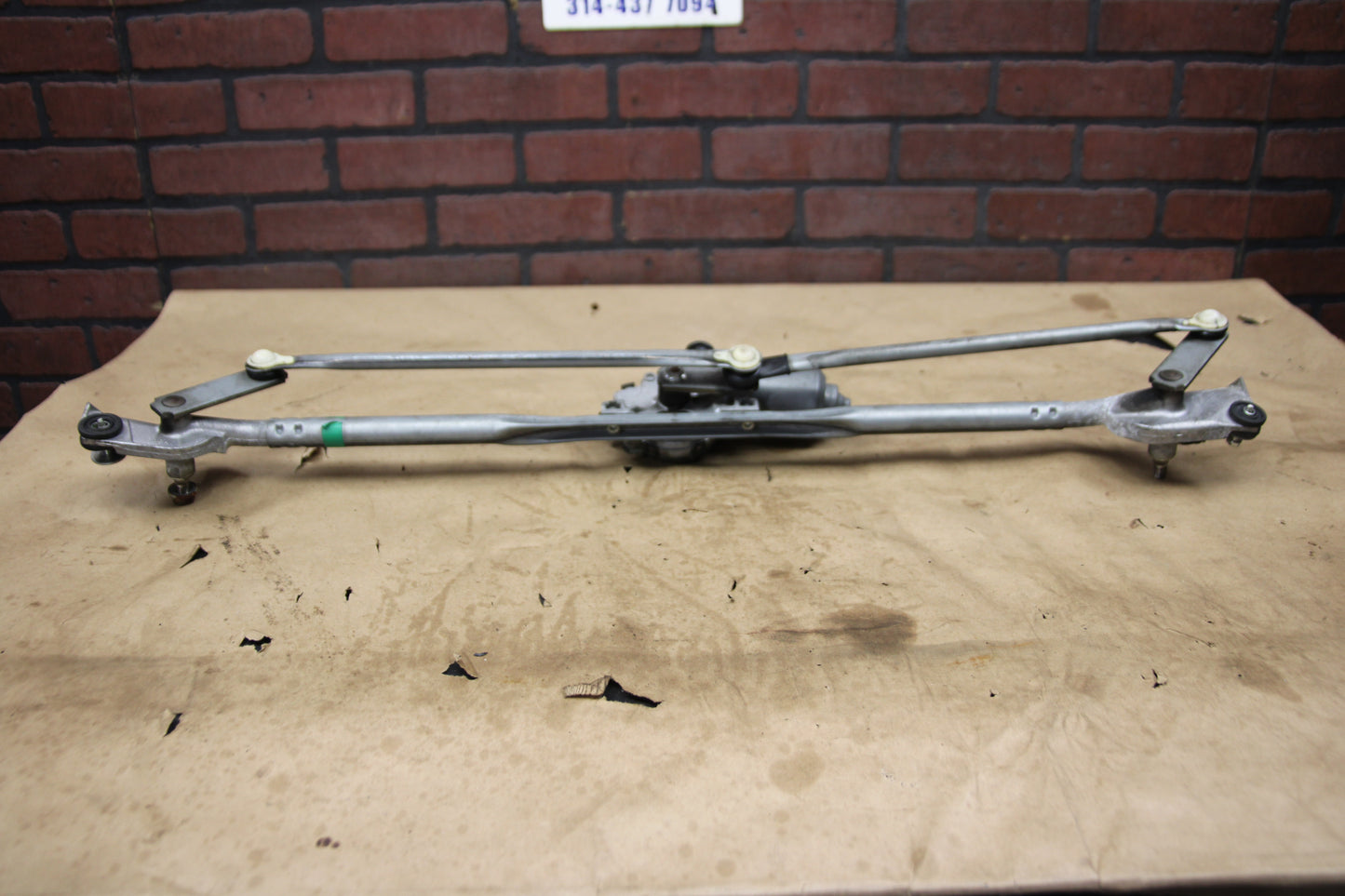 2008 - 2023 DODGE CHALLENGER WINDSHIELD WIPER LINKAGE W/ MOTOR OEM 05028756AD