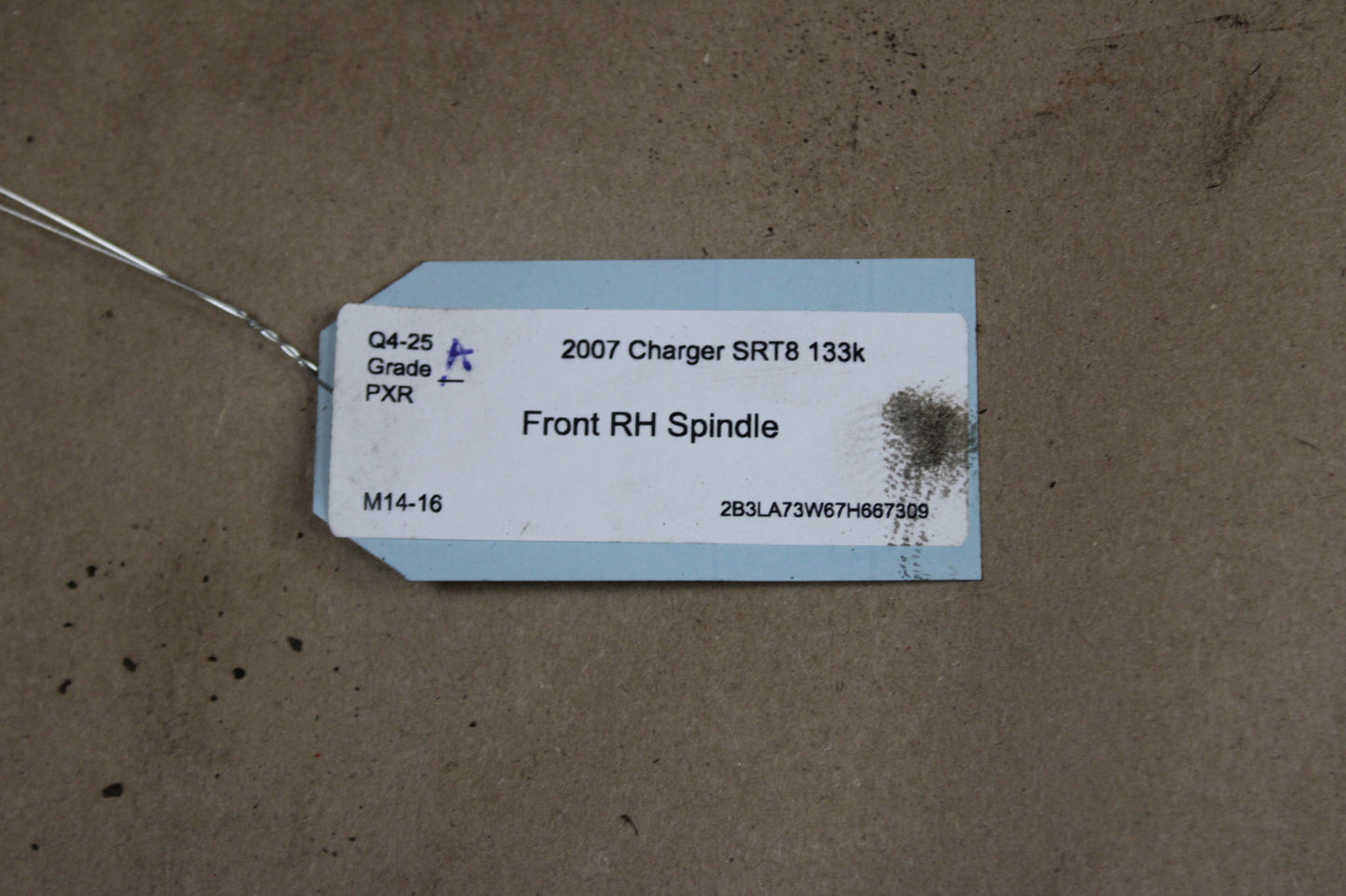 09-14 CHARGER CHALLENGER 300 OEM FRONT PASSENGER RH SPINDLE KNUCKLE