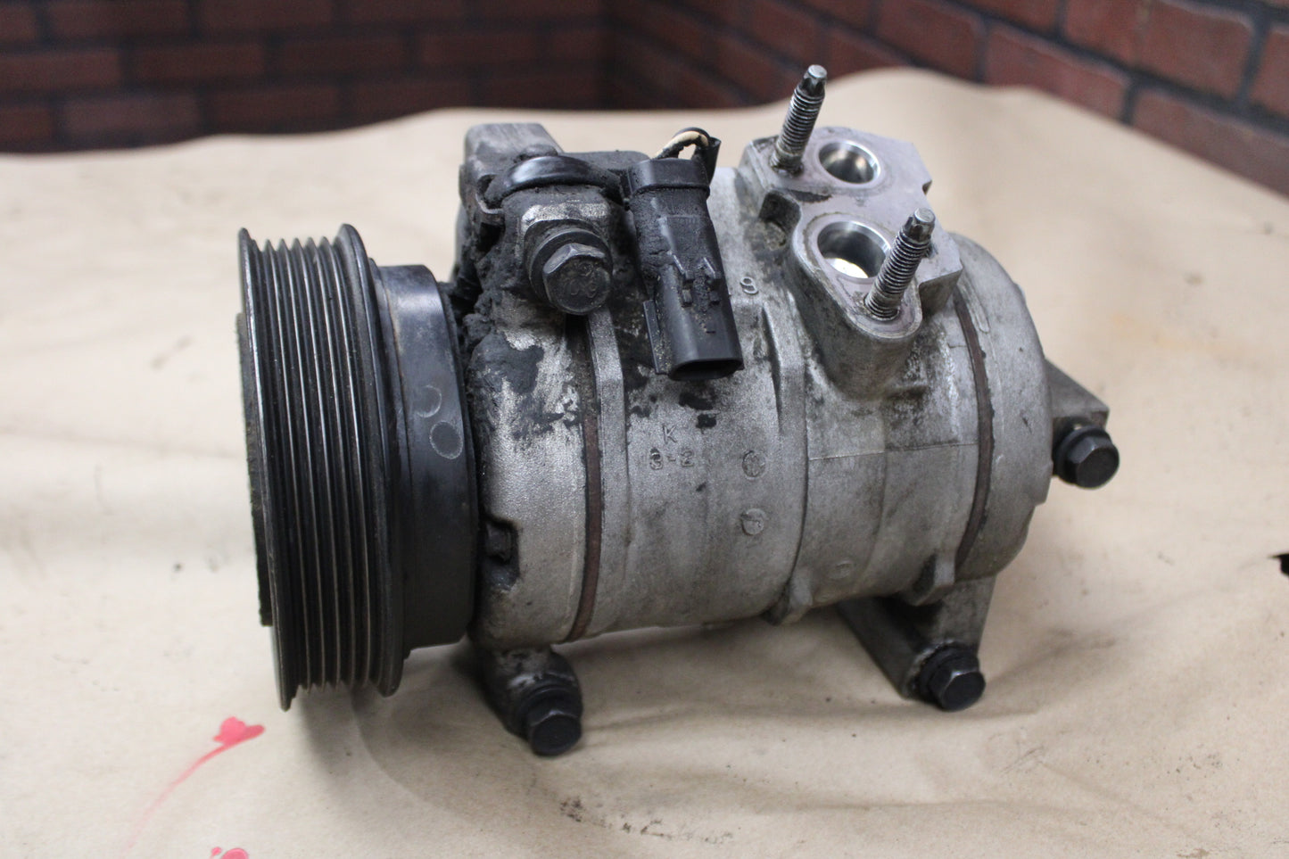 05-10 CHARGER CHALLENGER 300 6.1L 5.7L OEM A/C COMPRESSOR PUMP PULLEY