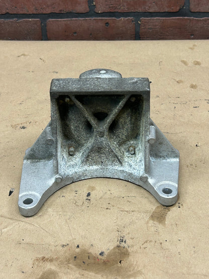 2015-2023 CHARGER CHALLENGER 300 TRANSMISSION MOUNT BRACKET OEM 68146569AB