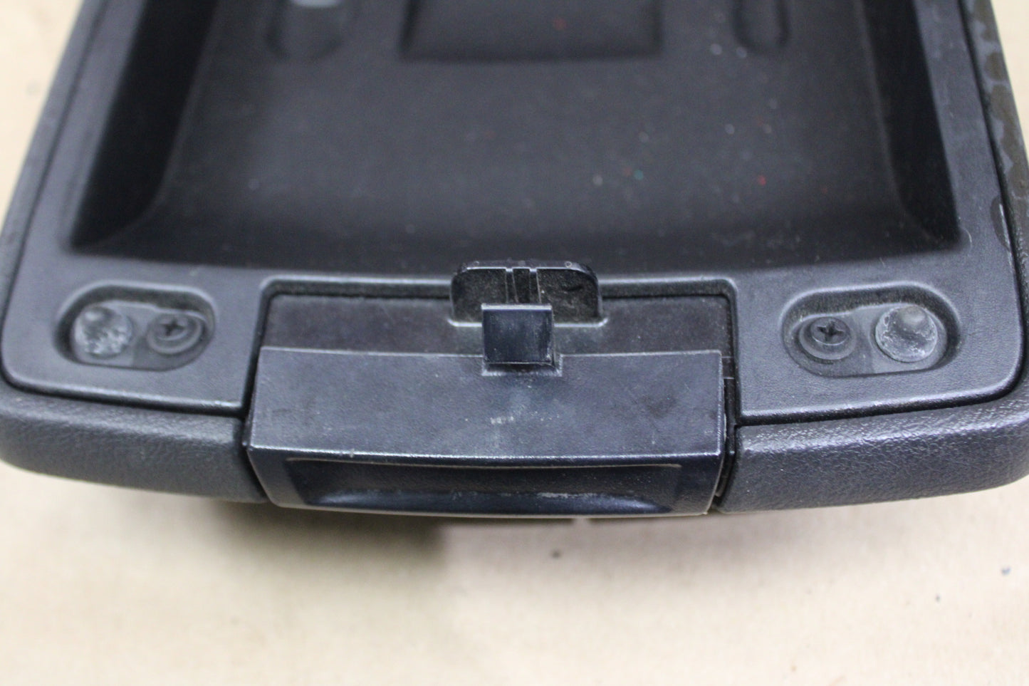 2005-2007 Dodge Magnum Center Console Light Black Vinyl Armrest Top Lid OEM