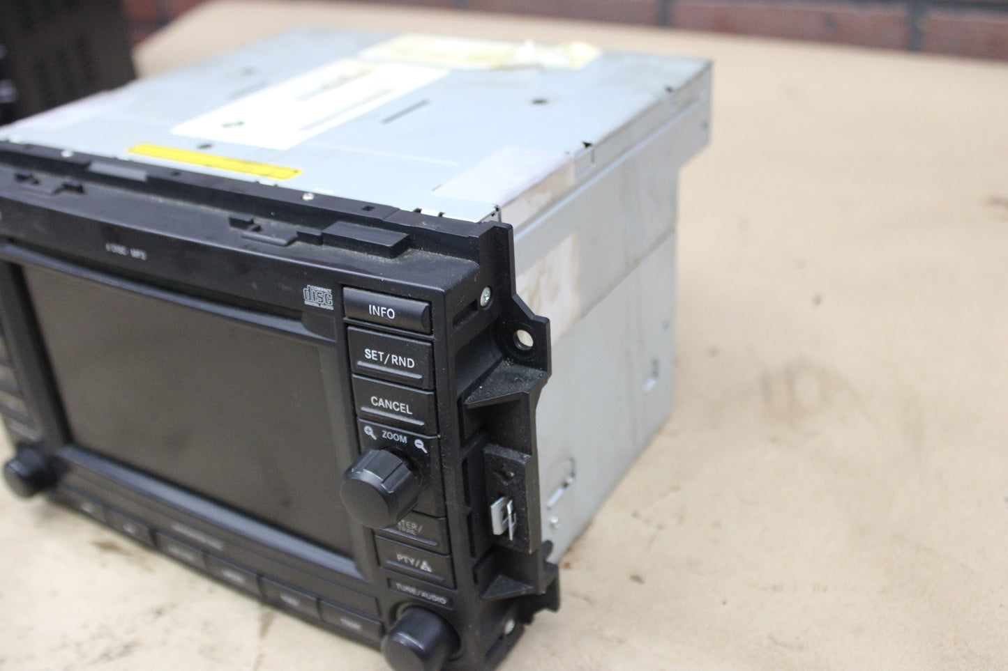 2005-2007 Chrysler 300 Dodge Charger Radio 6 Disc CD Player OEM Untested