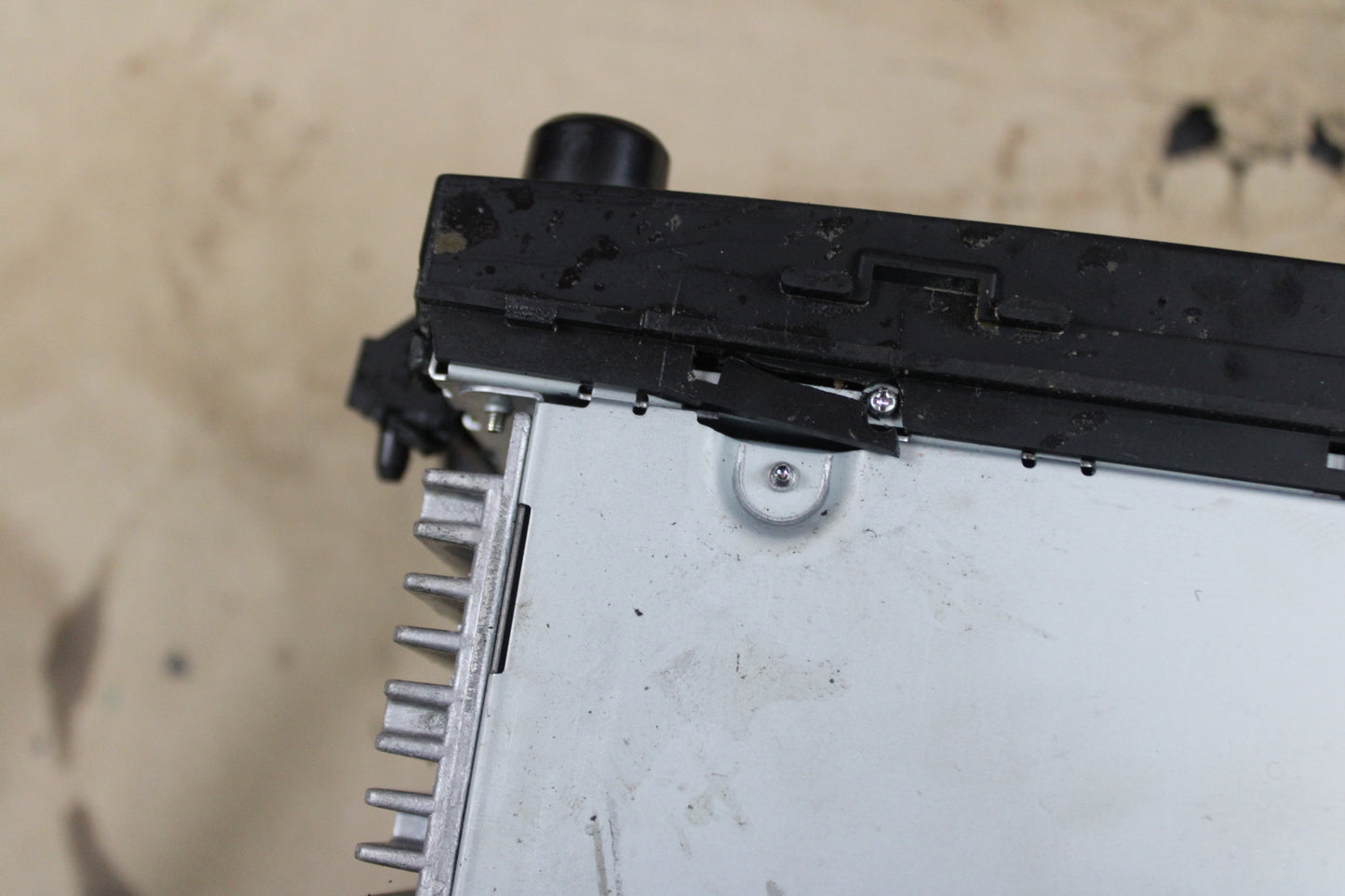 2005-2007 Chrysler 300 Dodge Charger Radio 6 Disc CD Player OEM Untested