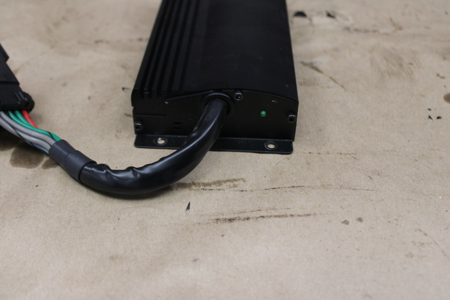 06-11 CHALLENGER CHARGER 300 OEM RADIO STEREO AUDIO SOUND AMPLIFIER