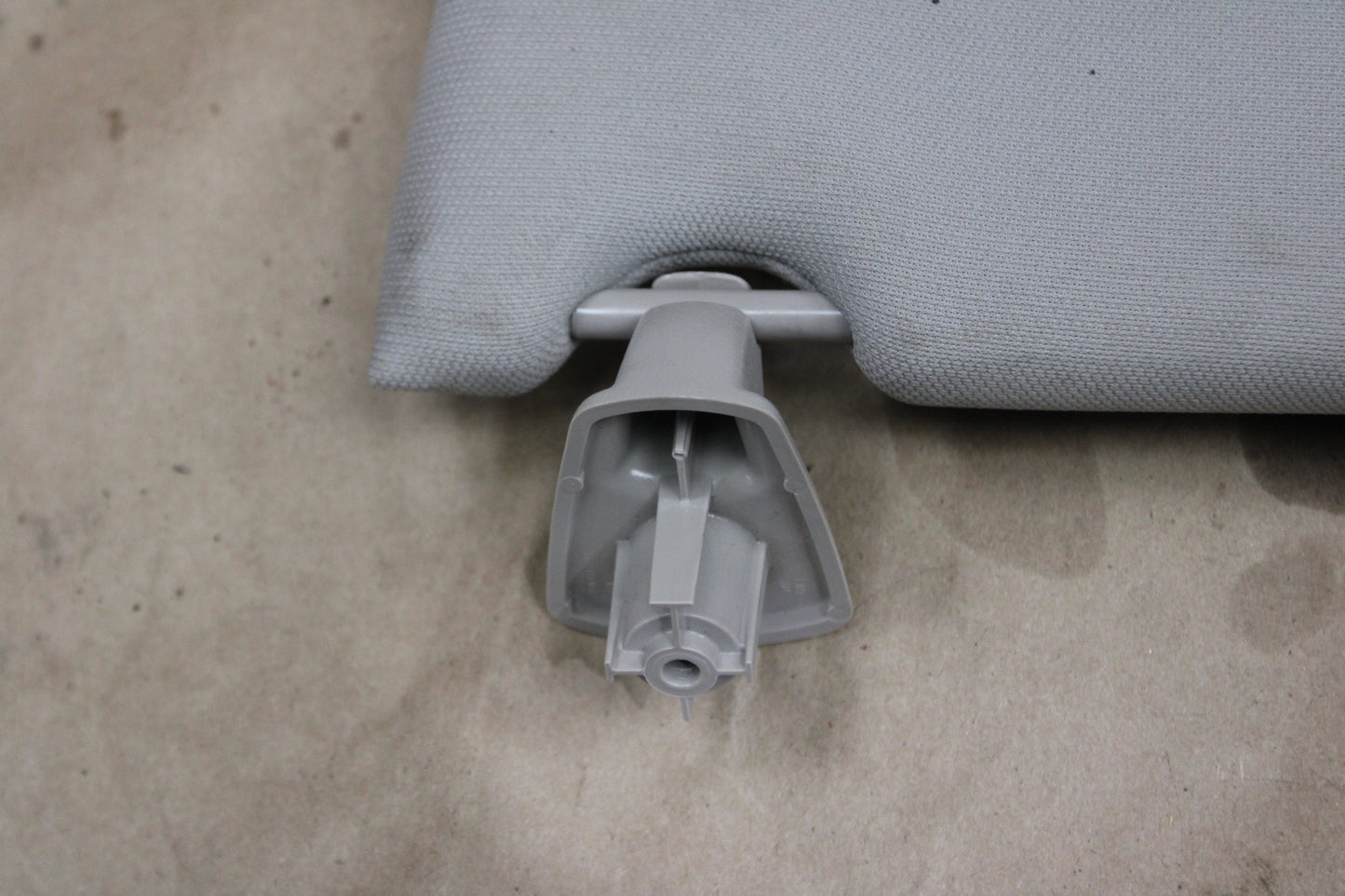 05-07 Dodge Charger Chrysler 300 Front RH LH Extendable Sun Visor Set Pair OEM