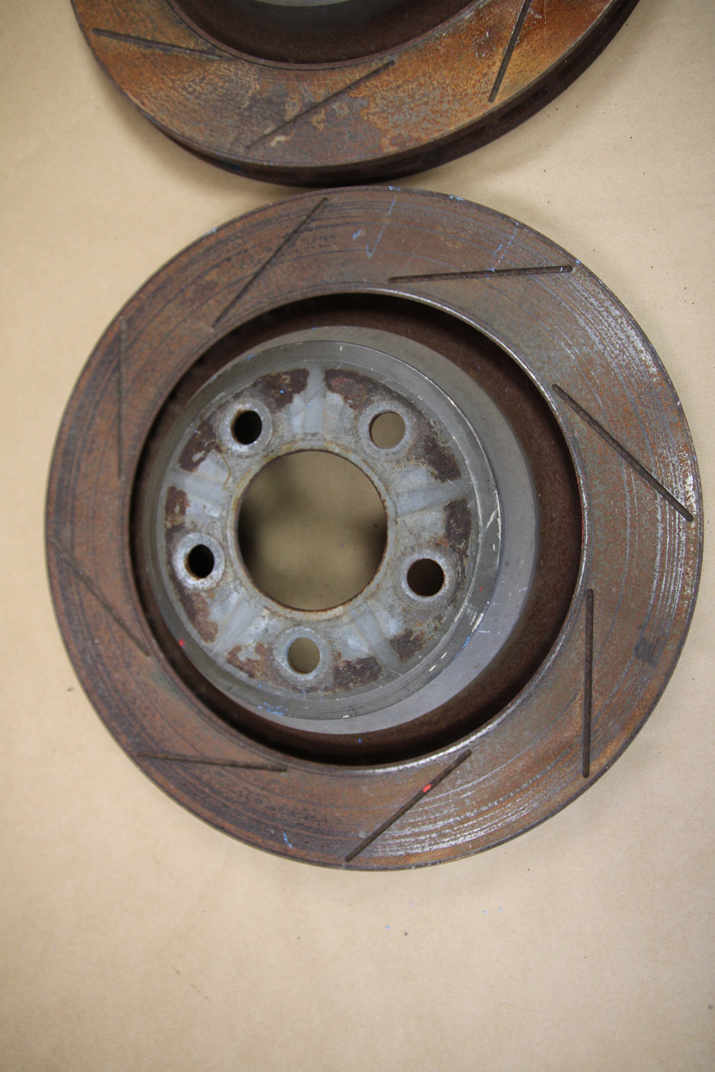 05-20 Dodge Challenger Charger Magnum 300 Slotted Rear Rotor Set 5290538AE OEM