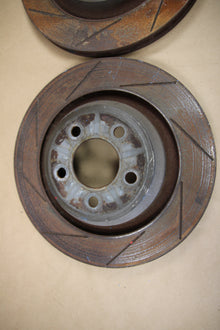 05-20 Dodge Challenger Charger Magnum 300 Slotted Rear Rotor Set 5290538AE OEM