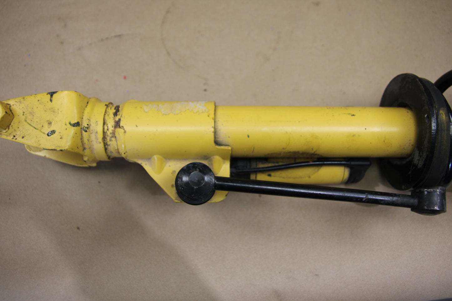 2012 - 2021 DODGE CHALLENGER SRT8 OEM FRONT PASSENGER ACTIVE DAMPING STRUT SHOCK