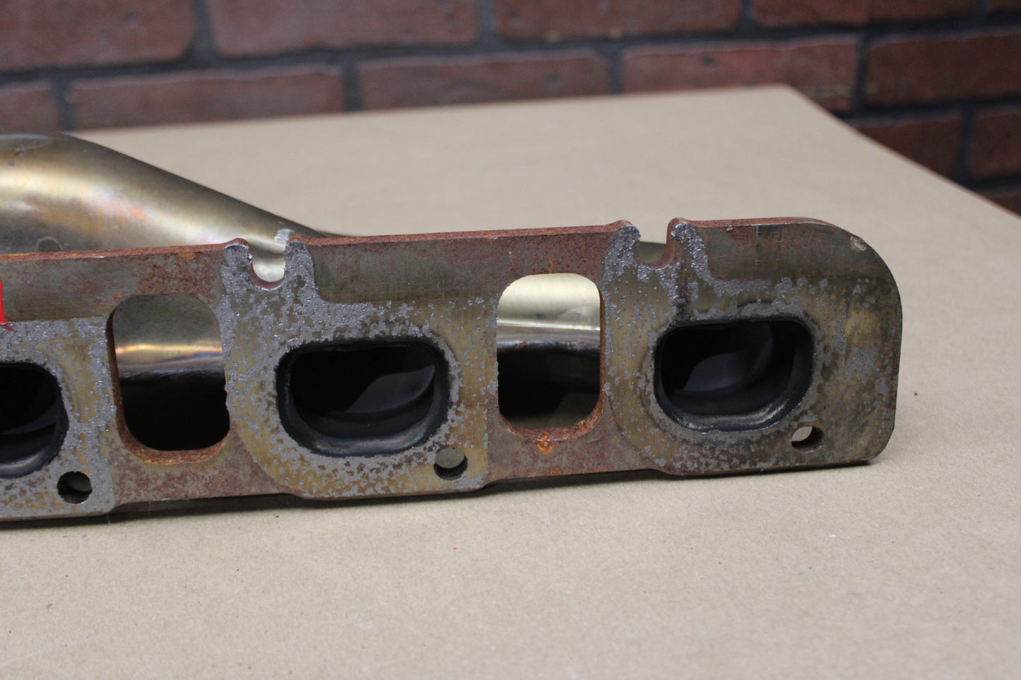 2015-2021 Dodge Charger Challenger Passenger RH Exhaust Manifold w/ O2 Sensor