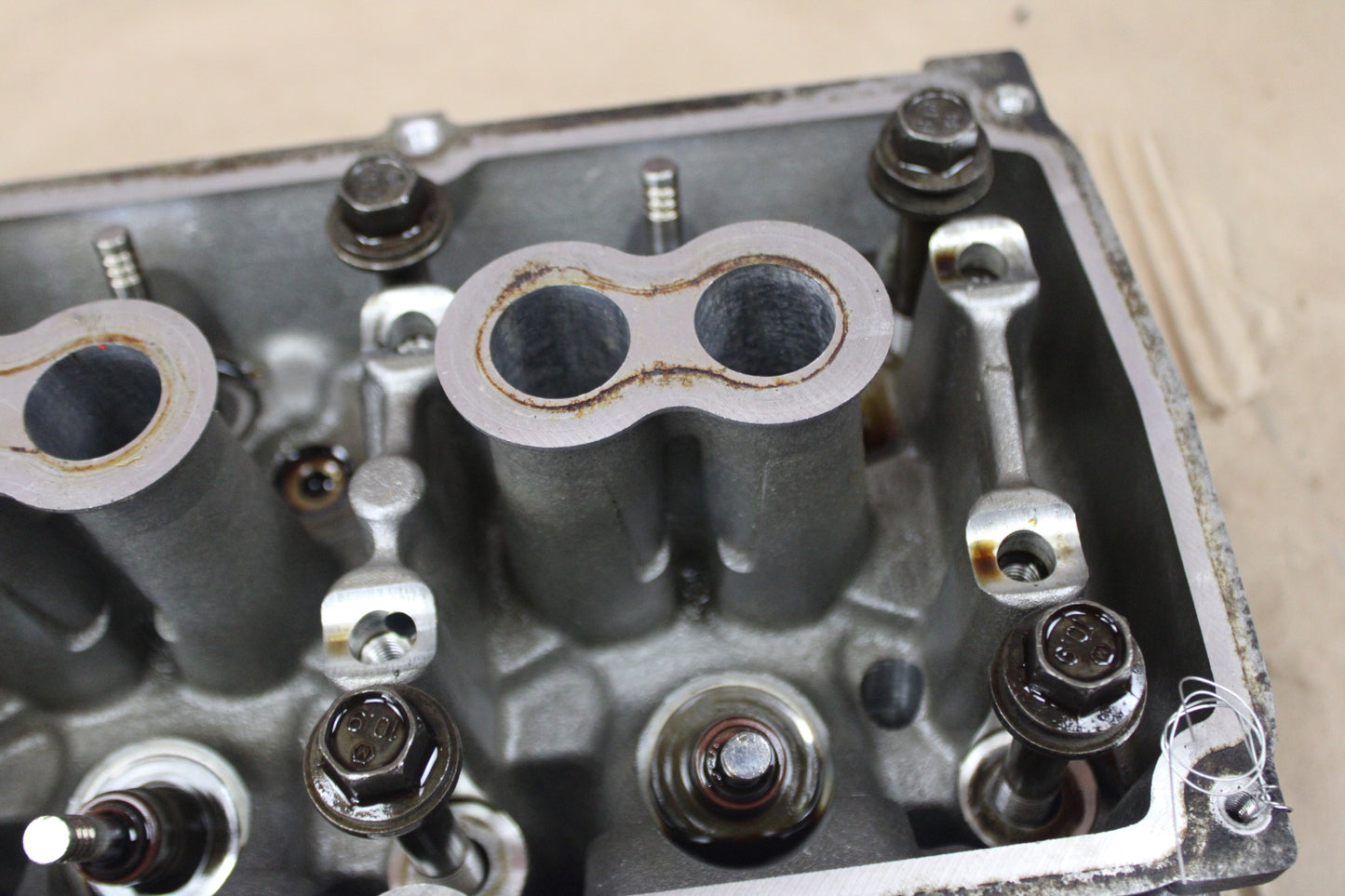 6.1L HEMI DODGE CHRYSLER JEEP DRIVER LH SIDE CYLINDER HEAD 05037369AA