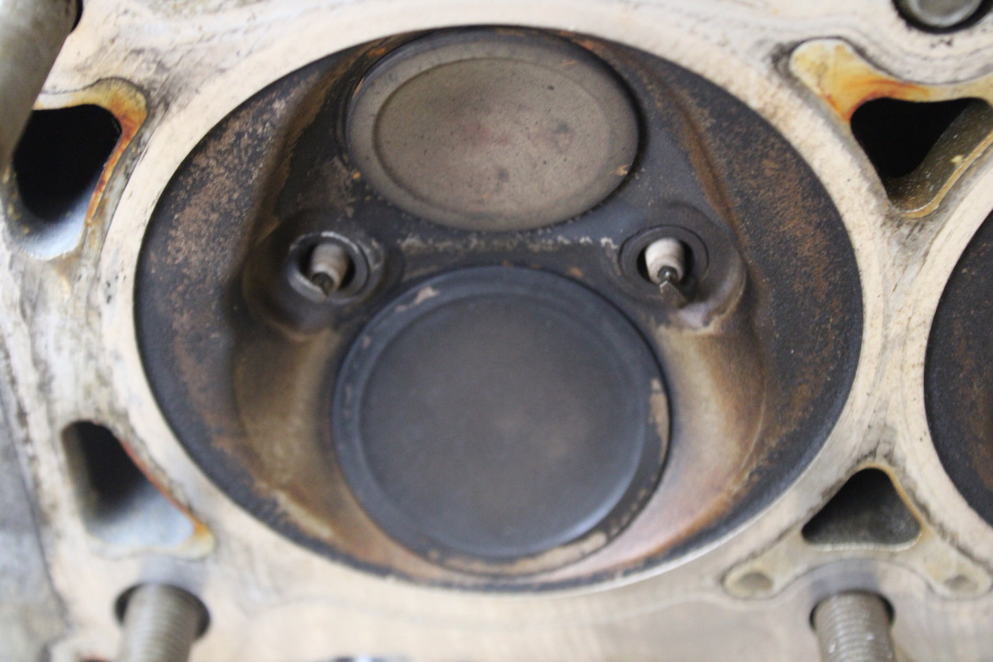 6.1L HEMI DODGE CHRYSLER JEEP DRIVER LH SIDE CYLINDER HEAD 05037369AA