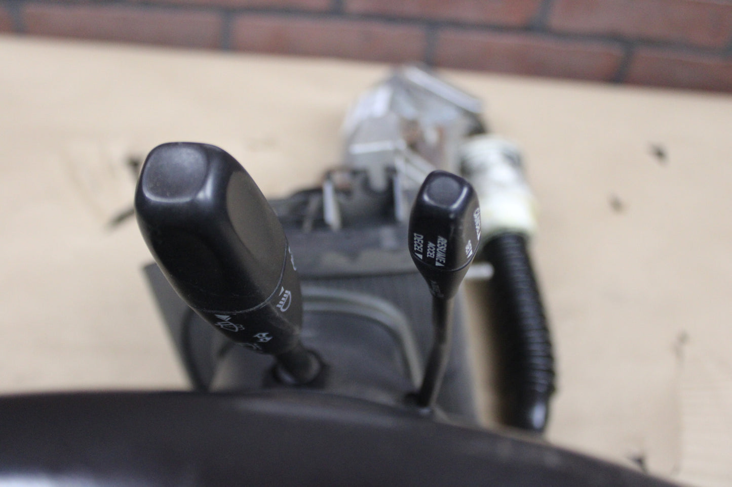 2006-2010 Charger Challenger 300 Steering Column w/ Steering Wheel 05057430AB