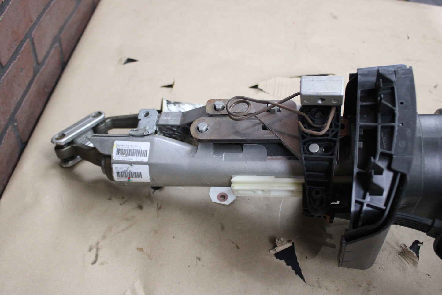 2006-2010 Charger Challenger 300 Steering Column w/ Steering Wheel 05057430AB