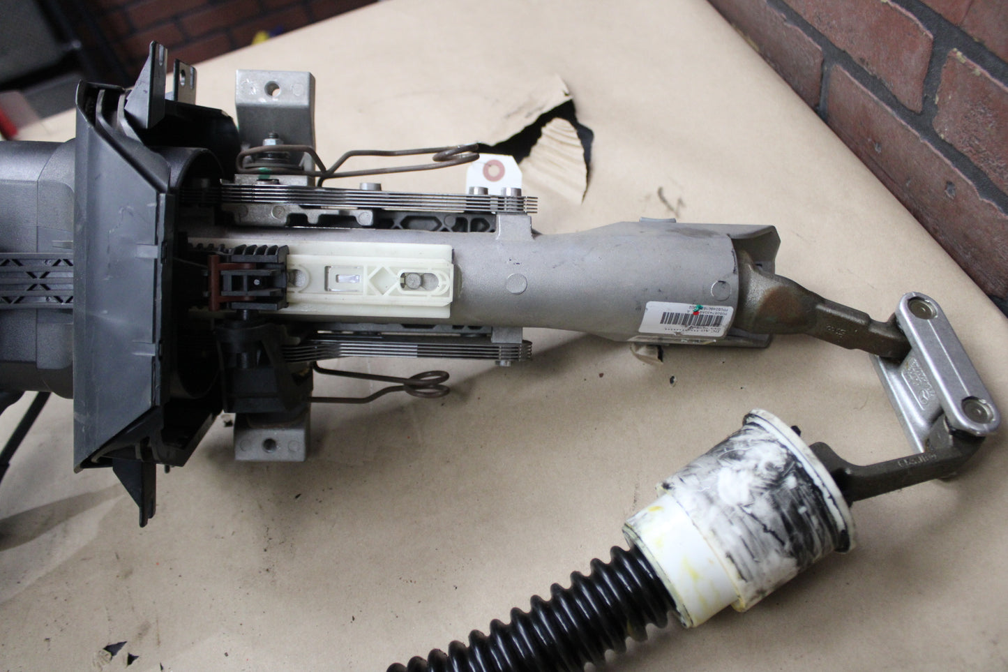 2006-2010 Charger Challenger 300 Steering Column w/ Steering Wheel 05057430AB