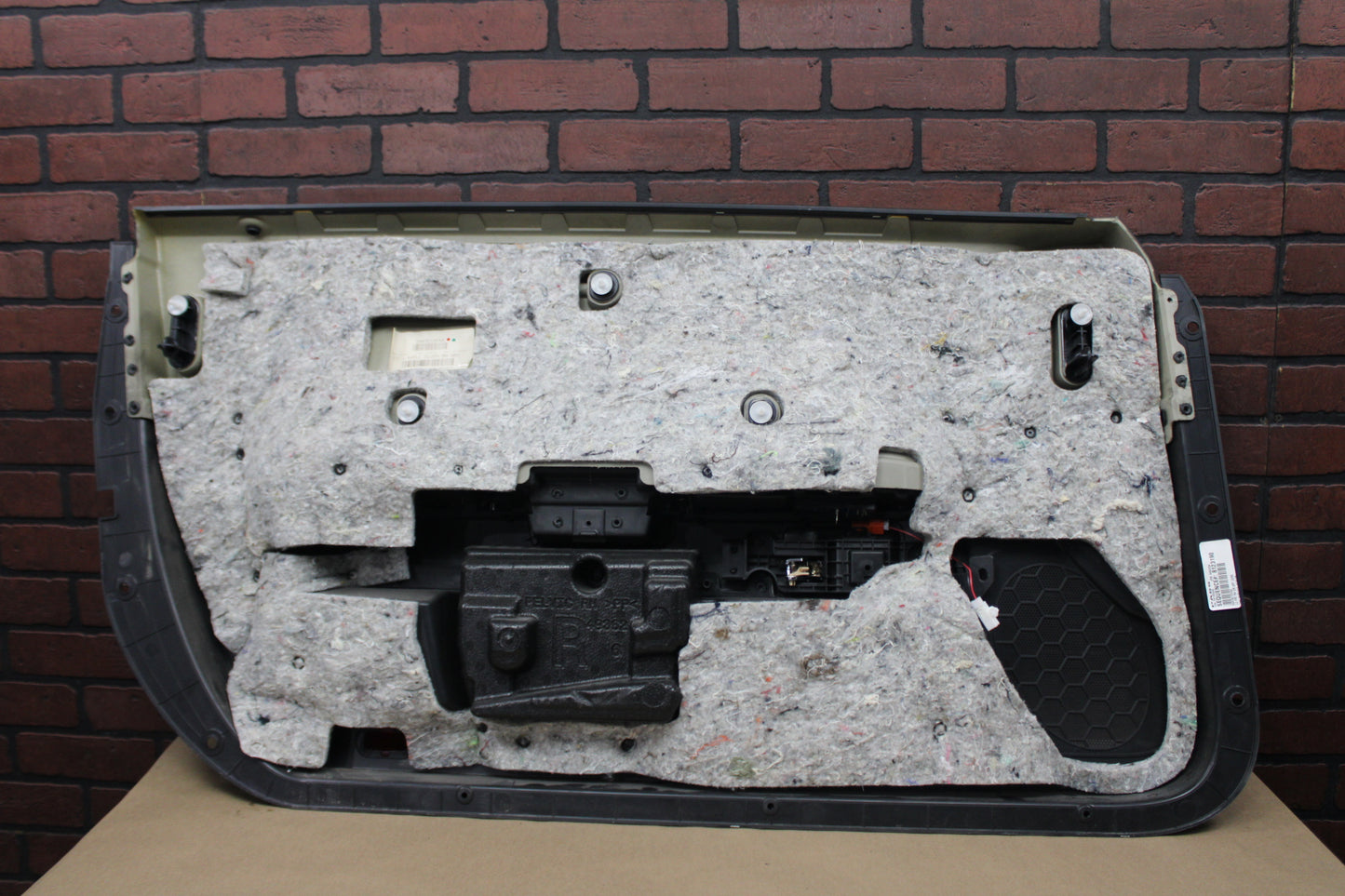 2013-2014 Dodge Challenger SRT Front Passenger RH Side Door Panel 5nh301dvaa OEM