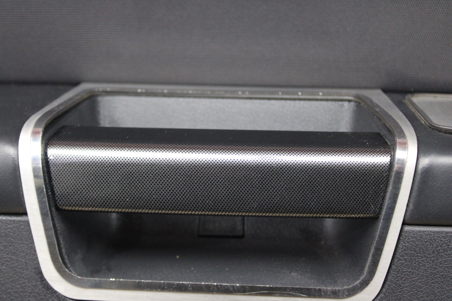 2014 DODGE CHALLENGER SRT8 FRONT LEFT DRIVER SIDE DOOR PANEL OEM 5NH311DVAA