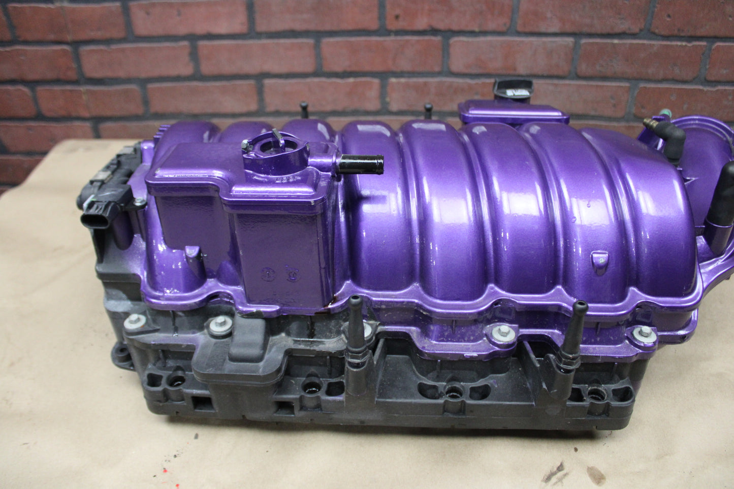 11-26 Dodge Jeep Chrysler SRT8 Scat Pack 6.4L OEM Intake Manifold 68190715AD 29k