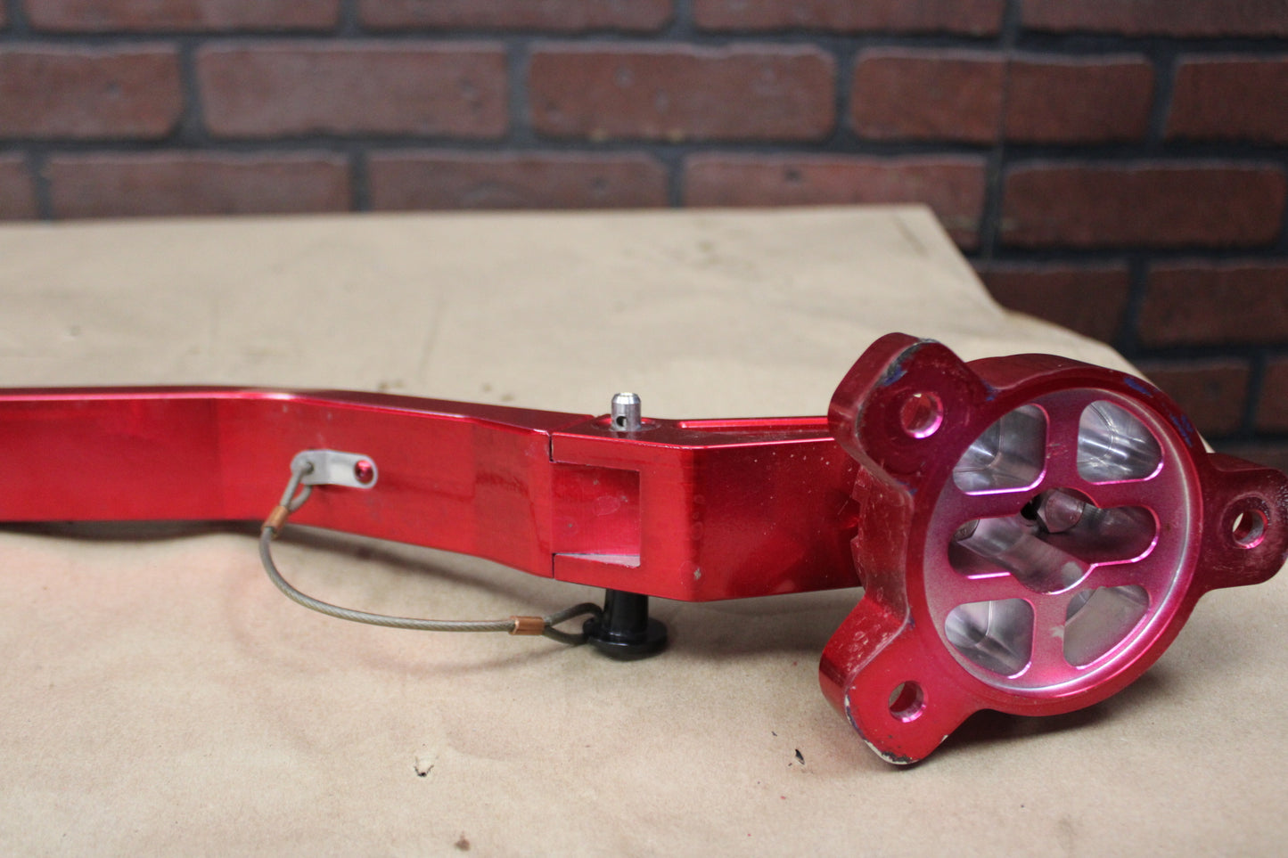 05-23 Dodge Challenger/Charger Drake Strut Tower Brace