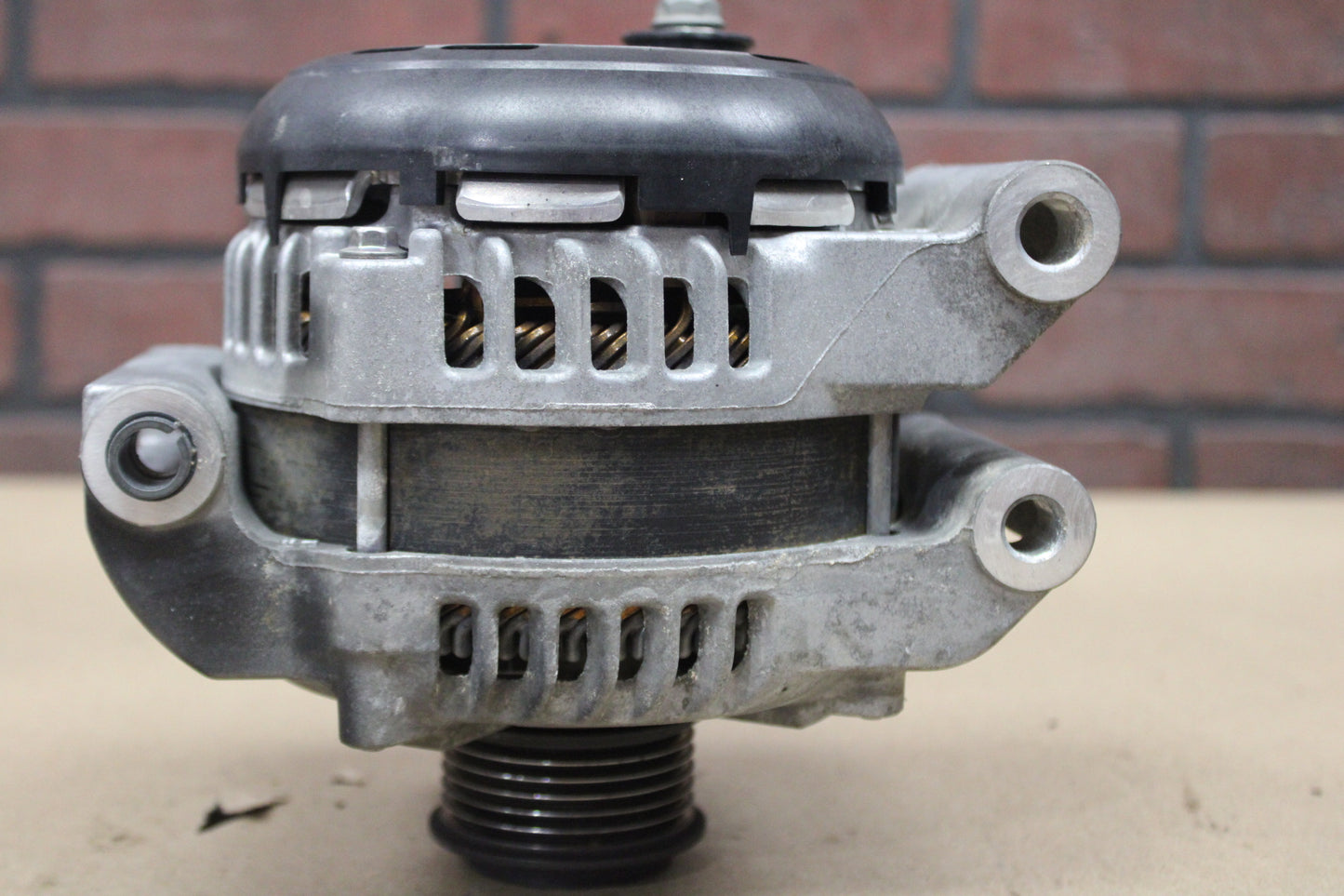 11-26 DODGE JEEP CHRYSLER ENGINE BATTERY ALTERNATOR 04801834AB OEM