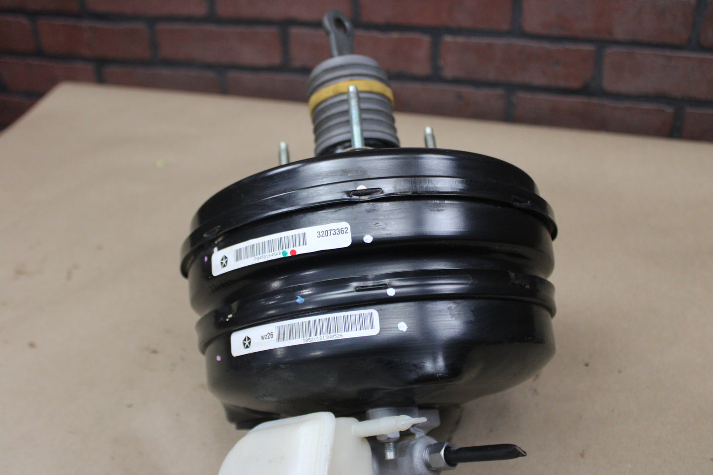 2011-2014 Dodge Challenger SRT8 Power Brake Booster Master Cylinder 04581645AB