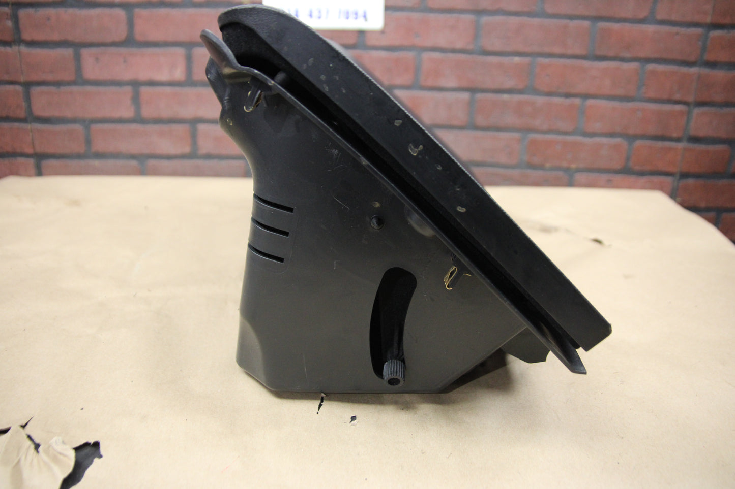 15-23 DODGE CHALLENGER CHARGER HELLCAT FRONT RIGHT LOWER DASHBOARD GLOVE BOX OEM