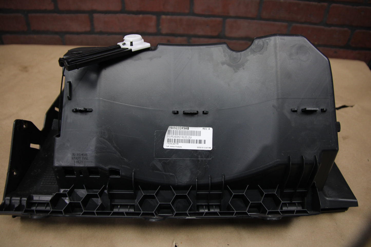 15-23 DODGE CHALLENGER CHARGER HELLCAT FRONT RIGHT LOWER DASHBOARD GLOVE BOX OEM