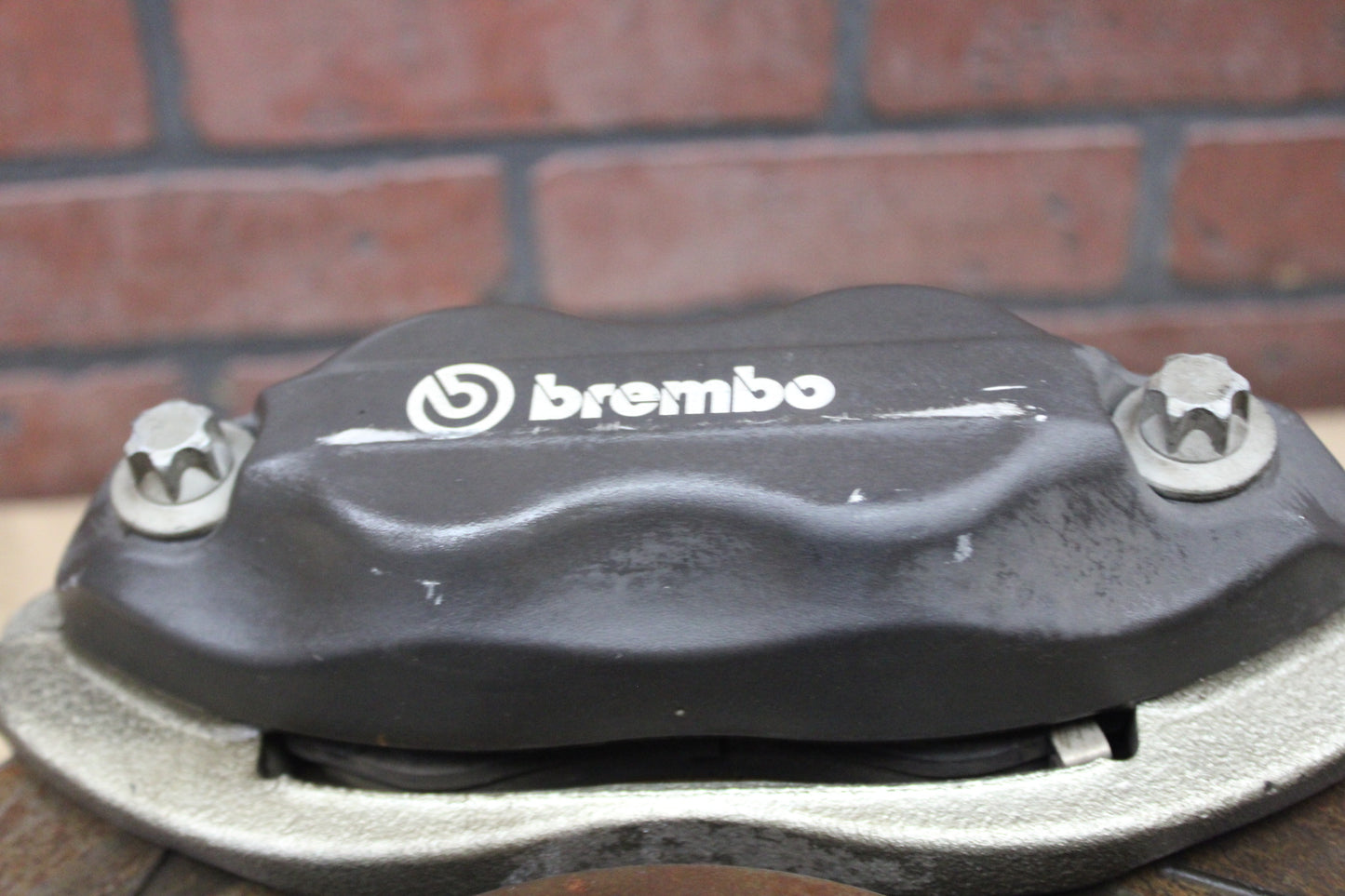 2008-2014 DODGE CHALLENGER SRT8 OEM FRONT PASSENGER RH SPINDLE KNUCKLE