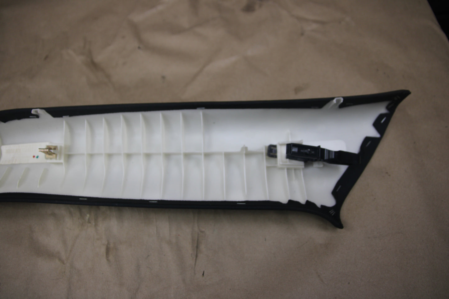 2015-2023 Dodge Challenger SRT RH Passenger A Pillar Cover Panel S1ZA04dX9AE OEM