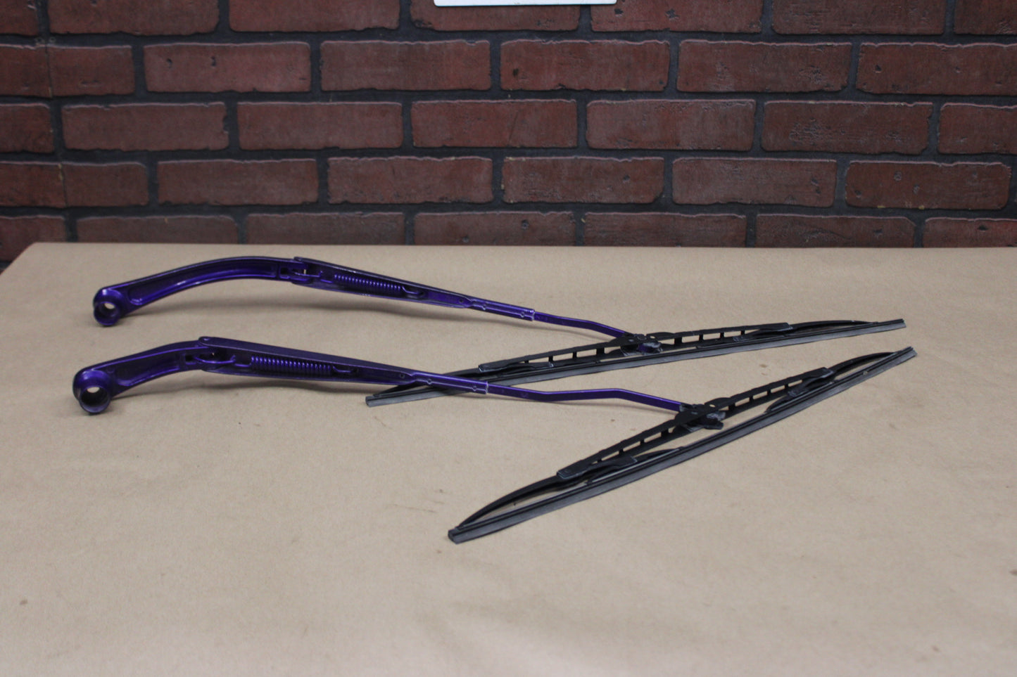 08-23 DODGE CHALLENGER WINDSHIELD WIPER ARMS PAIR OEM 68044161AB 68044160AB