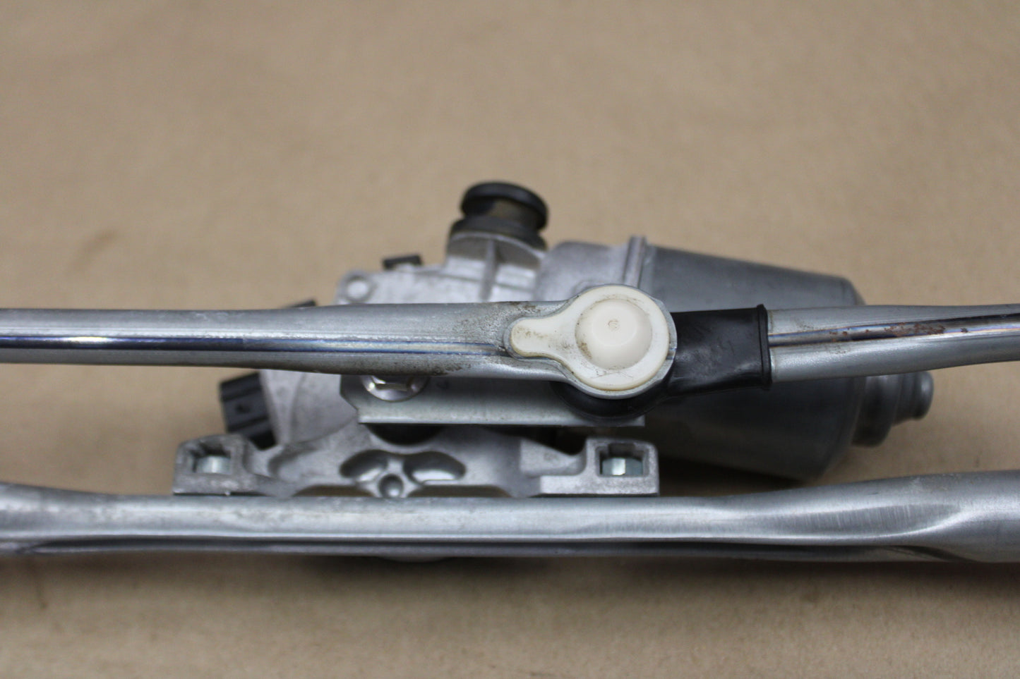 2008 - 2023 DODGE CHALLENGER FRONT WINDSHIELD WIPER LINKAGE W/ MOTOR OEM