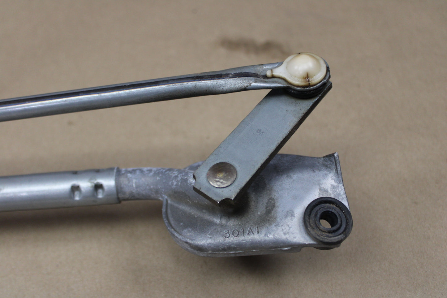 2008 - 2023 DODGE CHALLENGER FRONT WINDSHIELD WIPER LINKAGE W/ MOTOR OEM