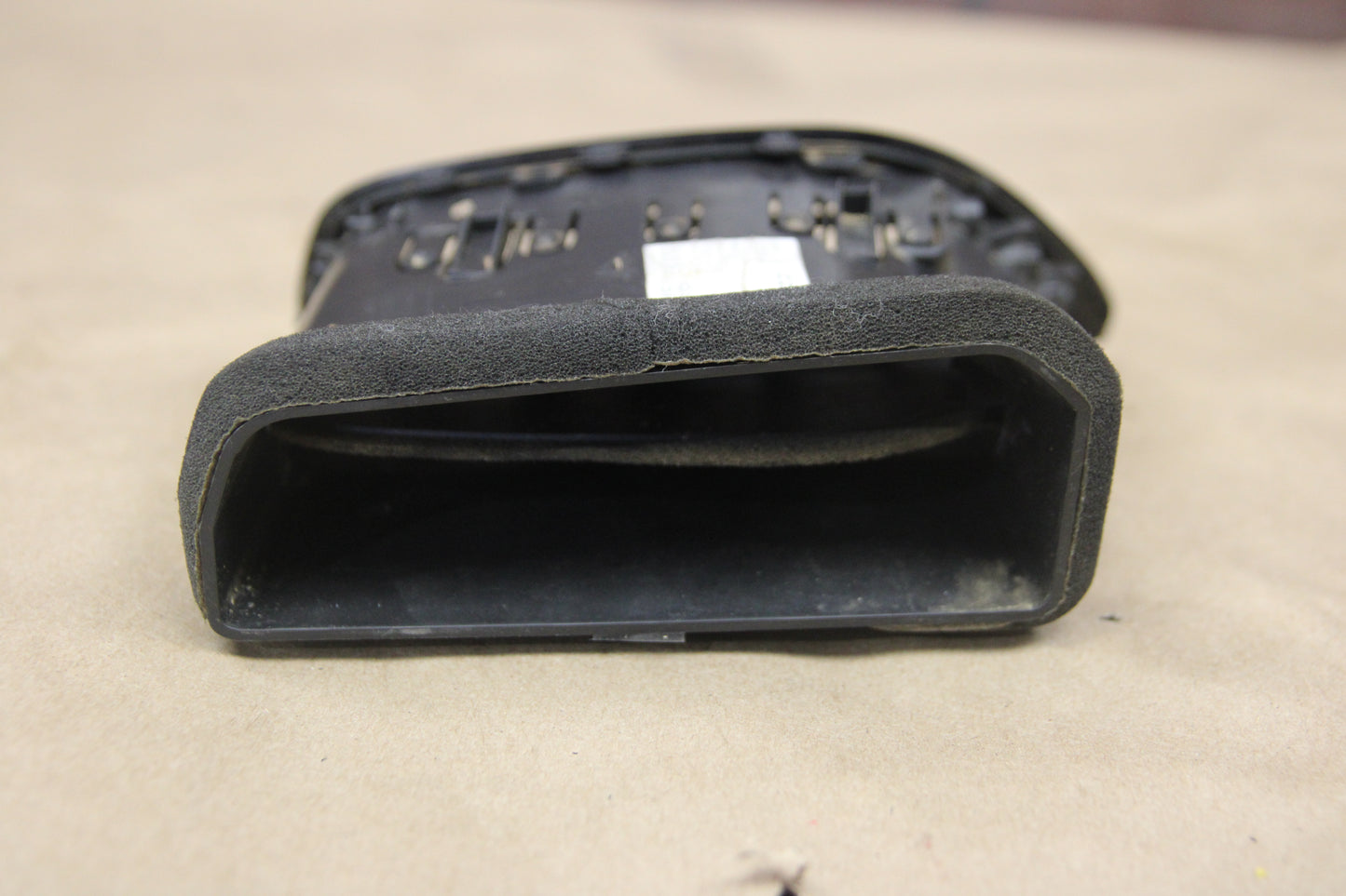 2015-2023 Dodge Challenger RH Passenger Outer Dashboard A/C Air Vent 5LE09TRMAA