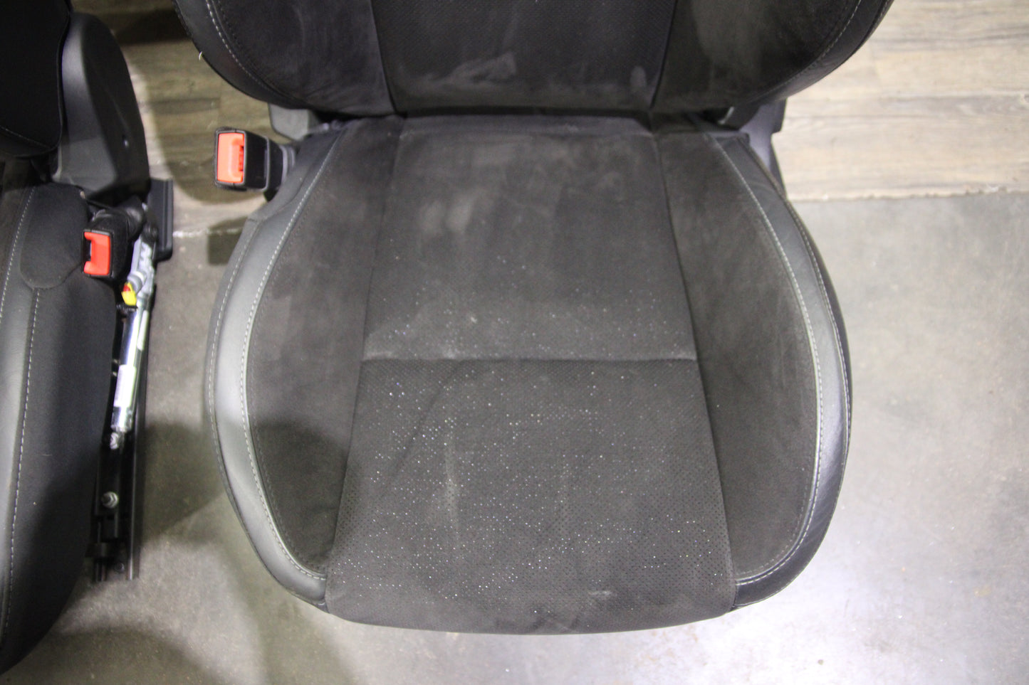 15-23 Dodge Challenger R/T Scat Pack Black Alcantara Suede Leather Seat Set