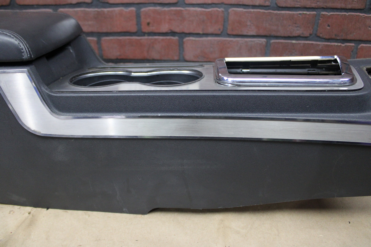 2008-2014 Dodge Challenger SRT Black Center Console Assembly OEM w/ Cupholders