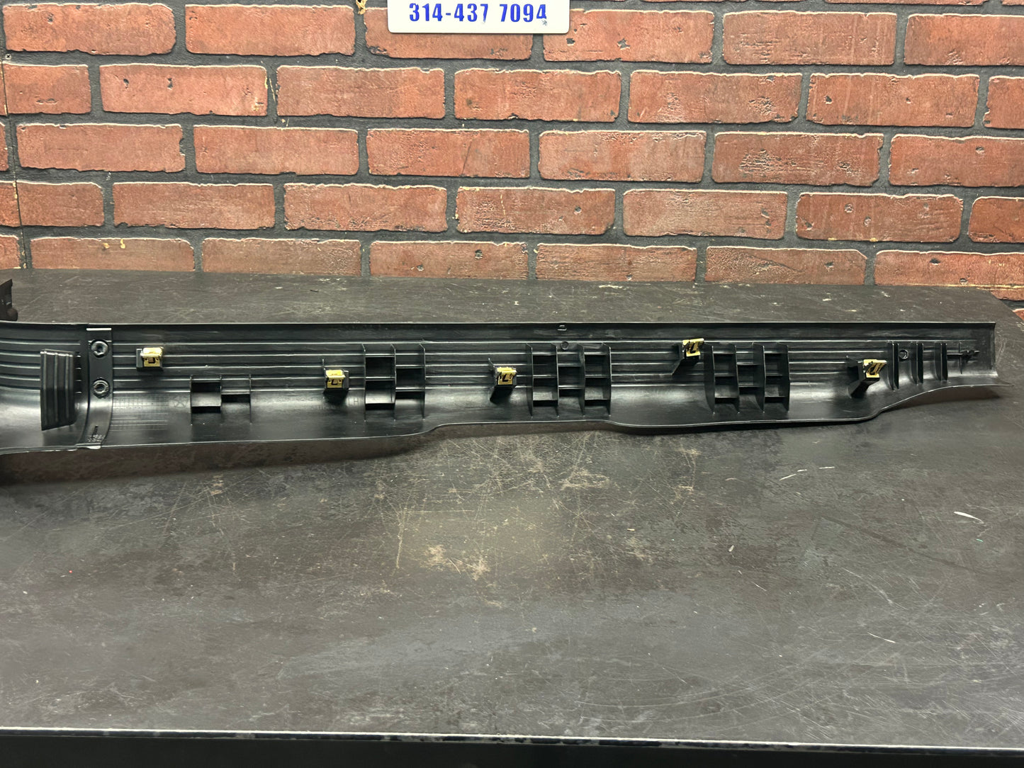 2015-23 DODGE CHALLENGER FRONT LEFT SIDE DOOR SILL SCUFF PLATE TRIM COVER OEM