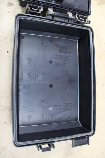 2014 Dodge Challenger Engine Bay Integrated Power Module Fuse Box TIPM Fusebox