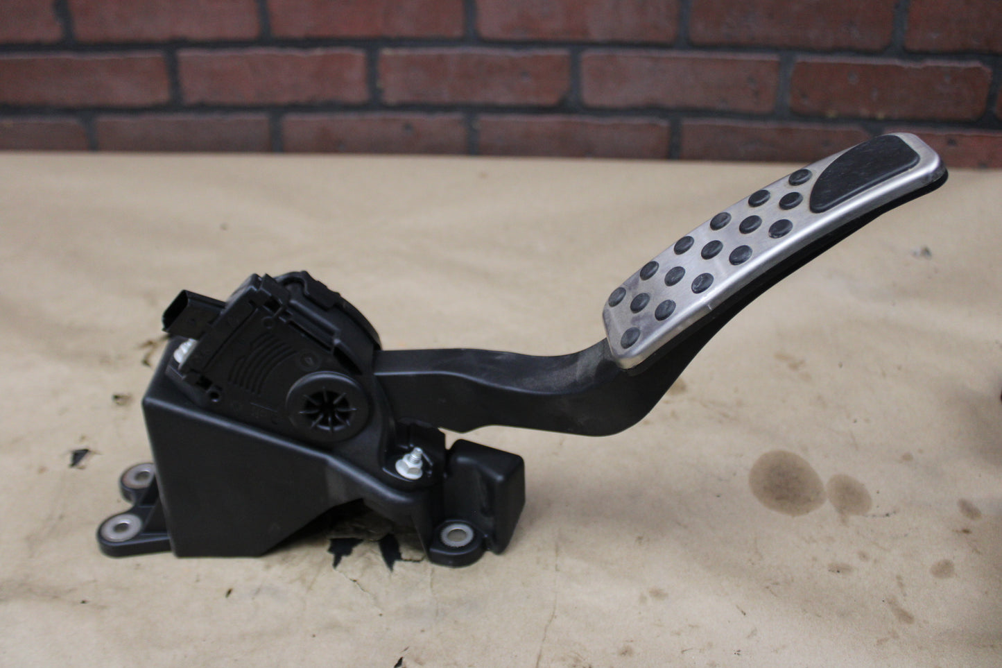 2014 Dodge Challenger SRT8 PCM TCM Ignition Pedal Control Module Package OEM