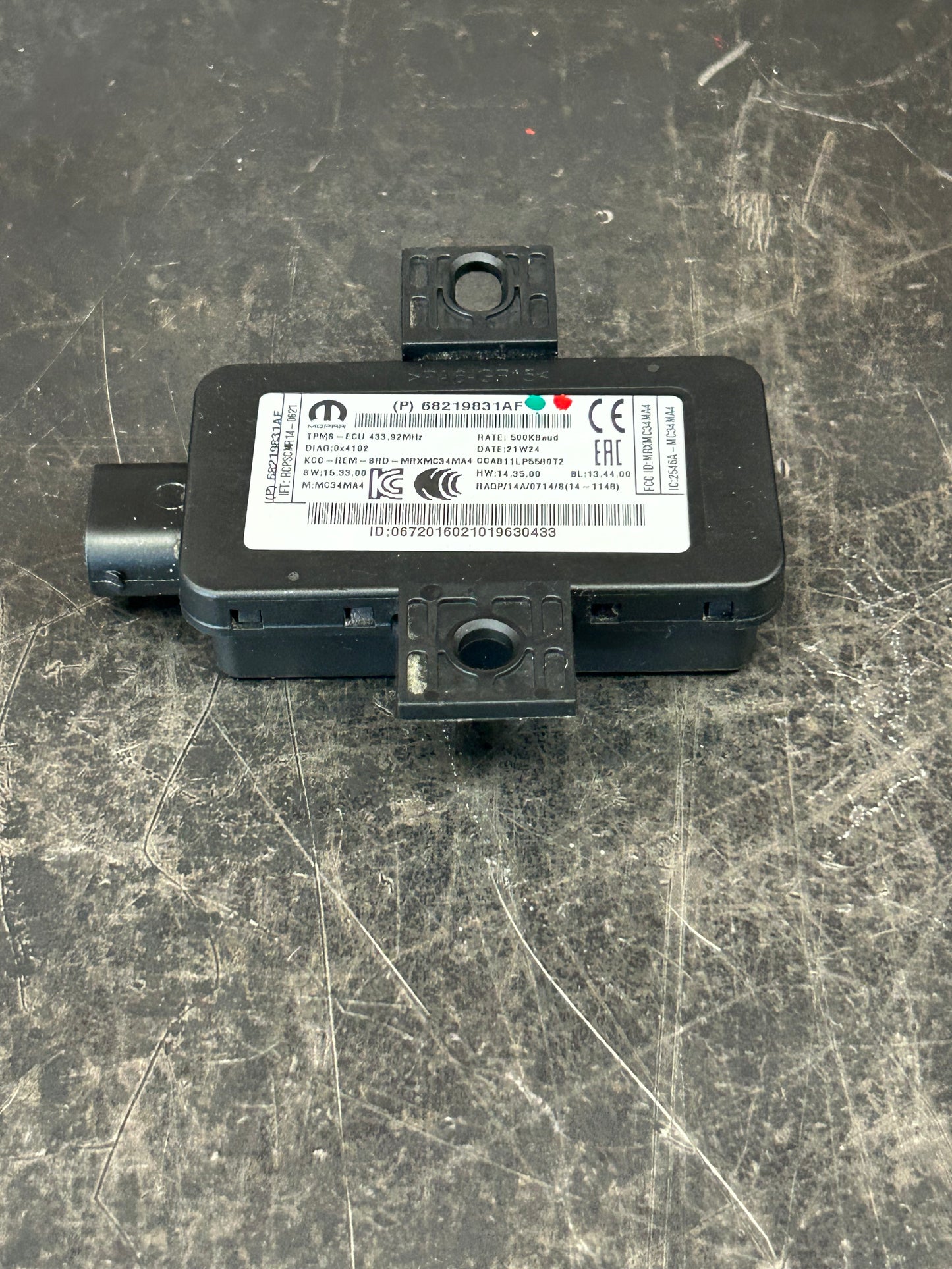 14-21 Dodge Jeep Chrysler Viper Tire Pressure Monitoring Sensor Module TPMS OEM