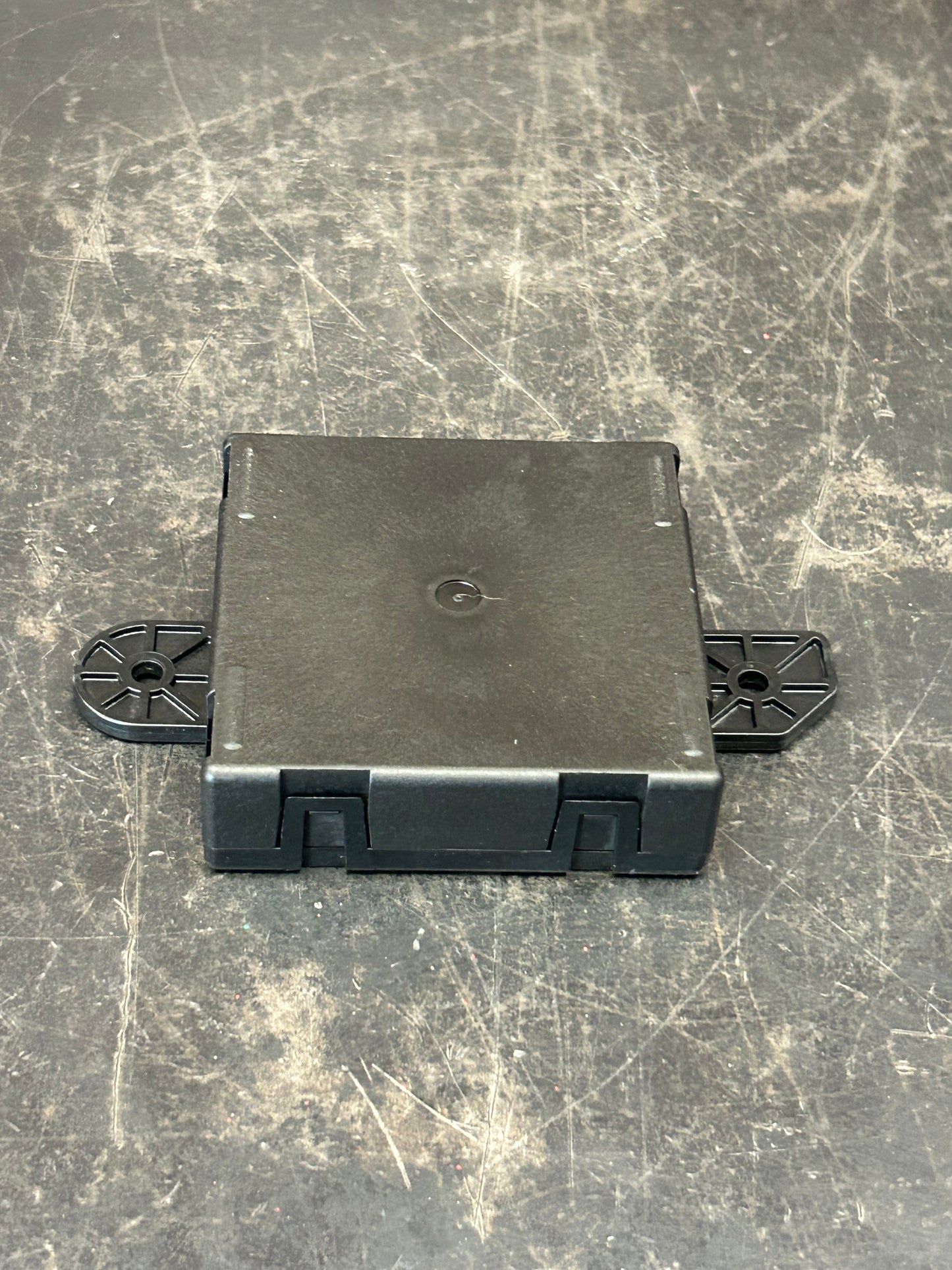 2020-2021 Dodge Challenger Front Driver Left Door Control Module 68503655AA OEM